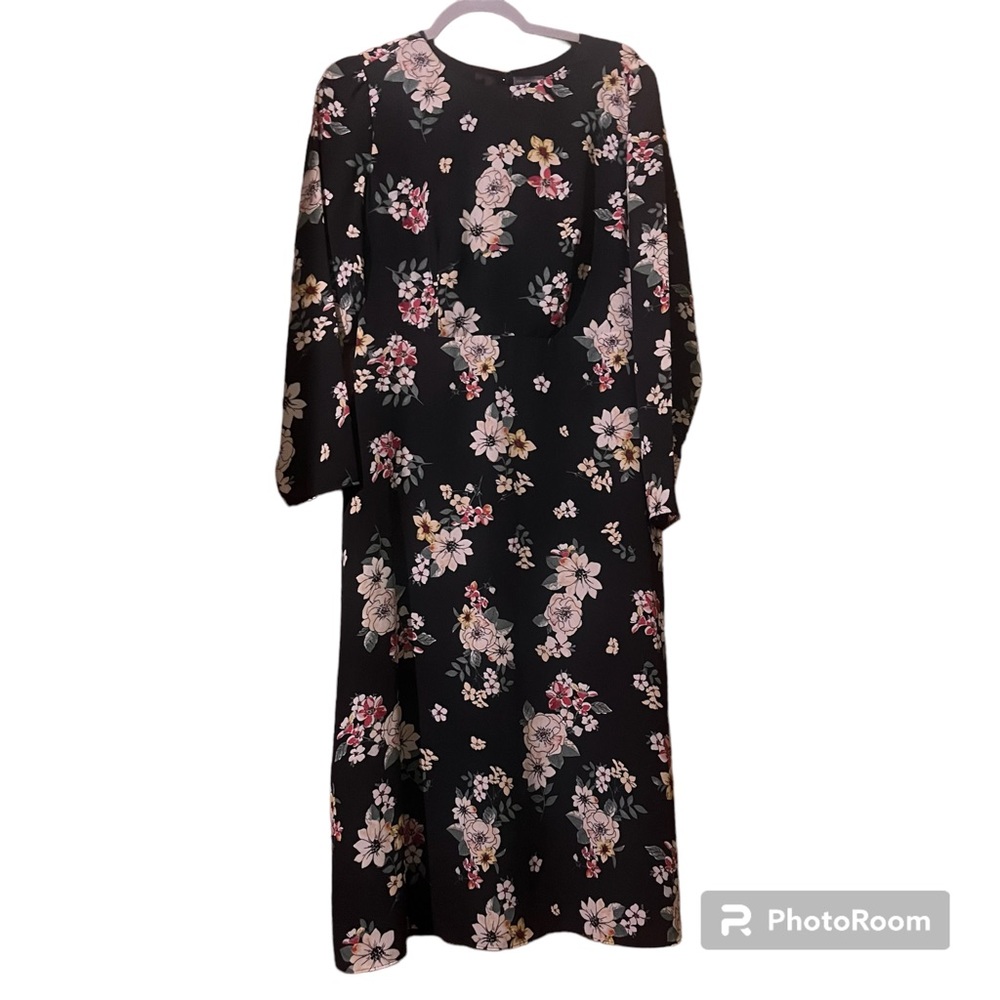 Vince Camuto Size M midi flowy floral elegant dress